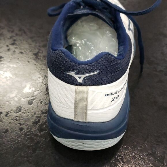 Wave lighting sneakers  - Picture 3 of 5